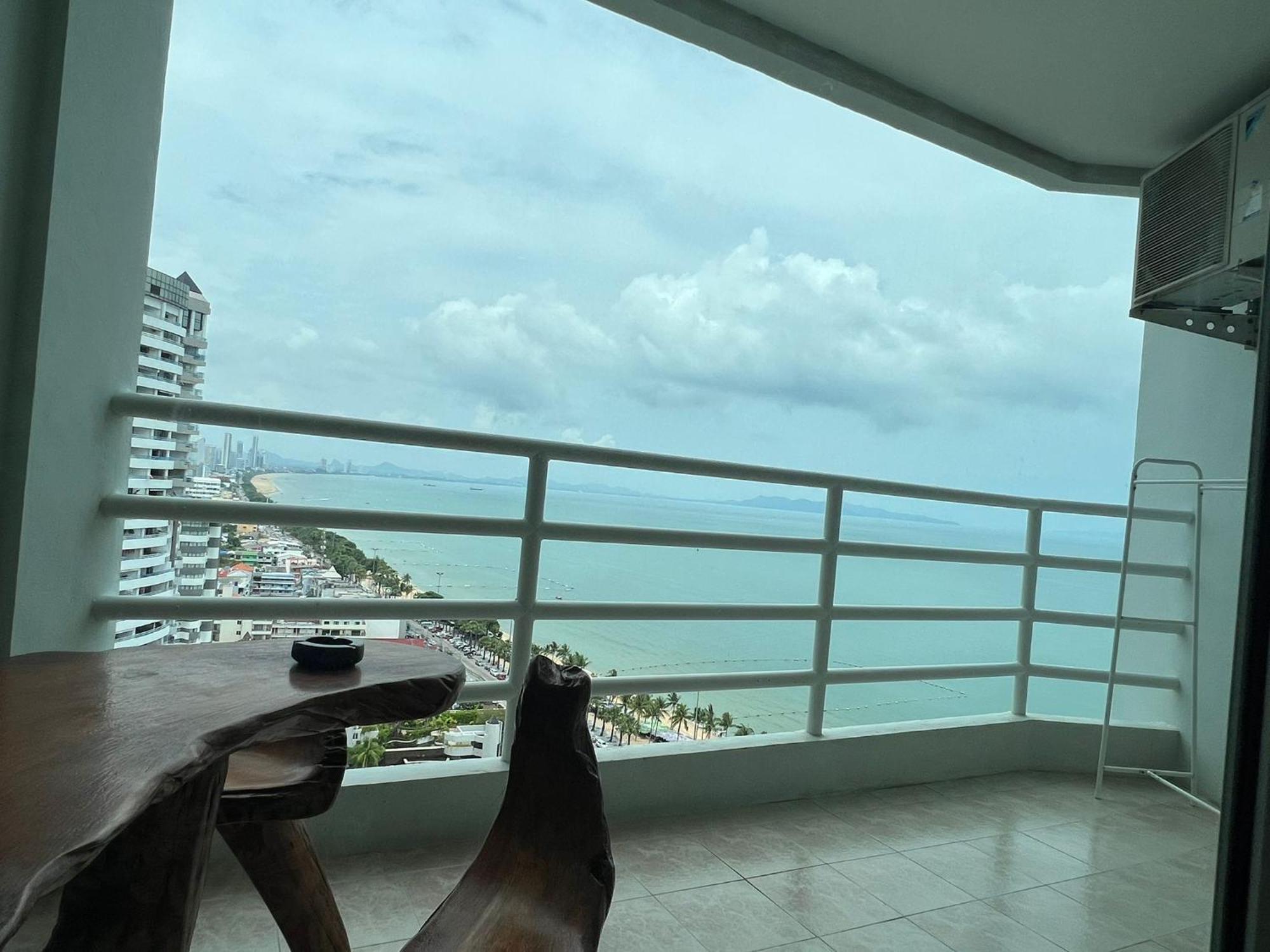Viewtalay Beachfront By Nd Pattaya Zewnętrze zdjęcie