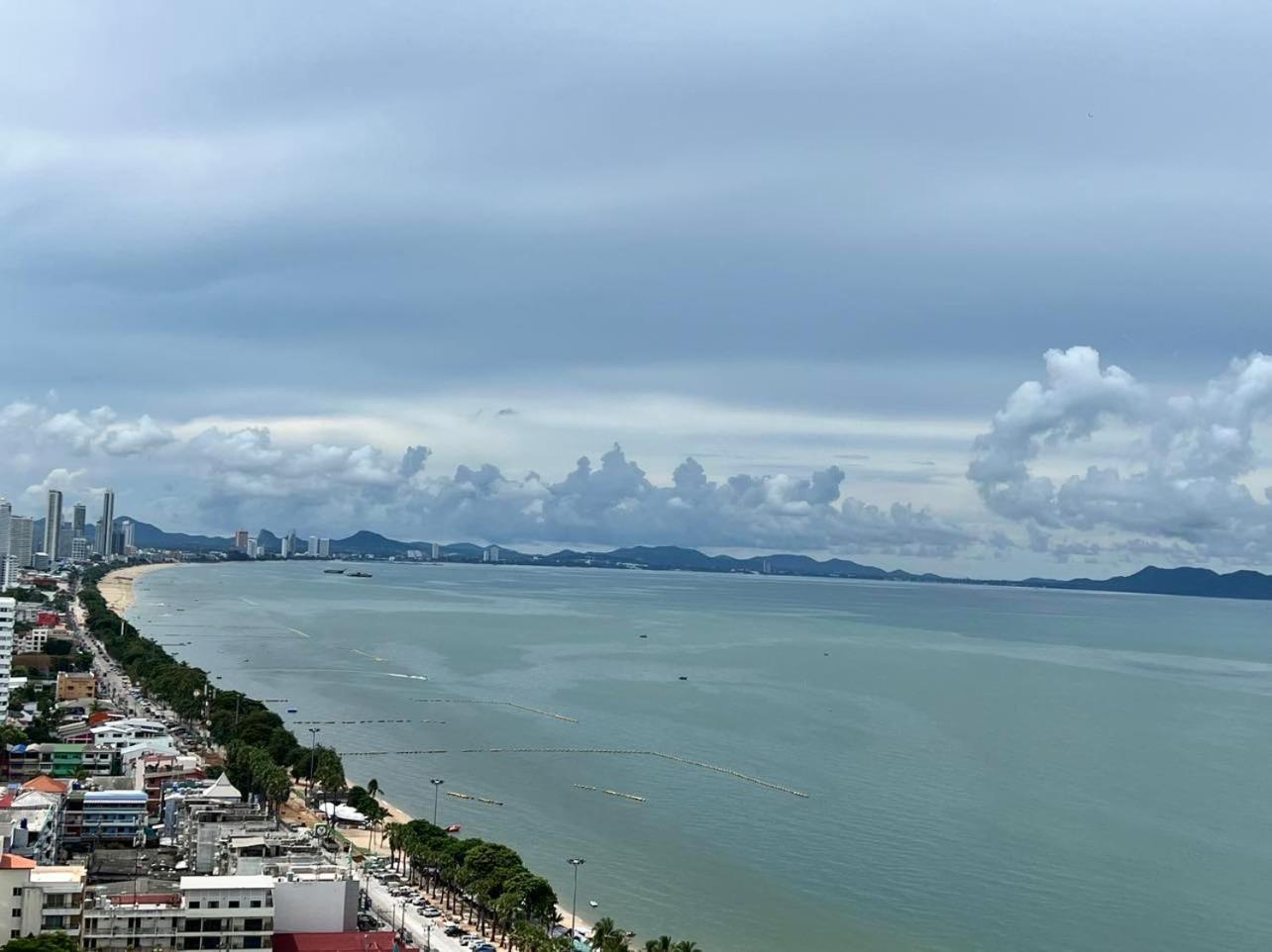 Viewtalay Beachfront By Nd Pattaya Zewnętrze zdjęcie