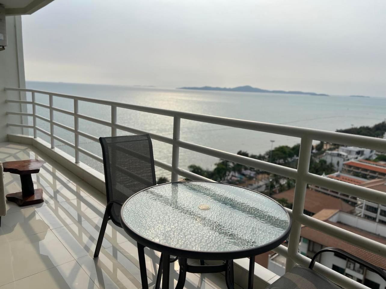 Viewtalay Beachfront By Nd Pattaya Zewnętrze zdjęcie